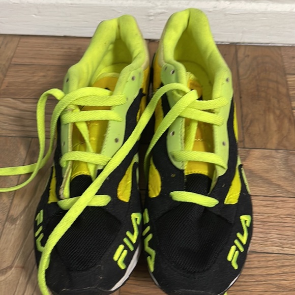 Fila dead stock vintage sneakers woman’s size 8 yello black flames - Picture 2 of 10